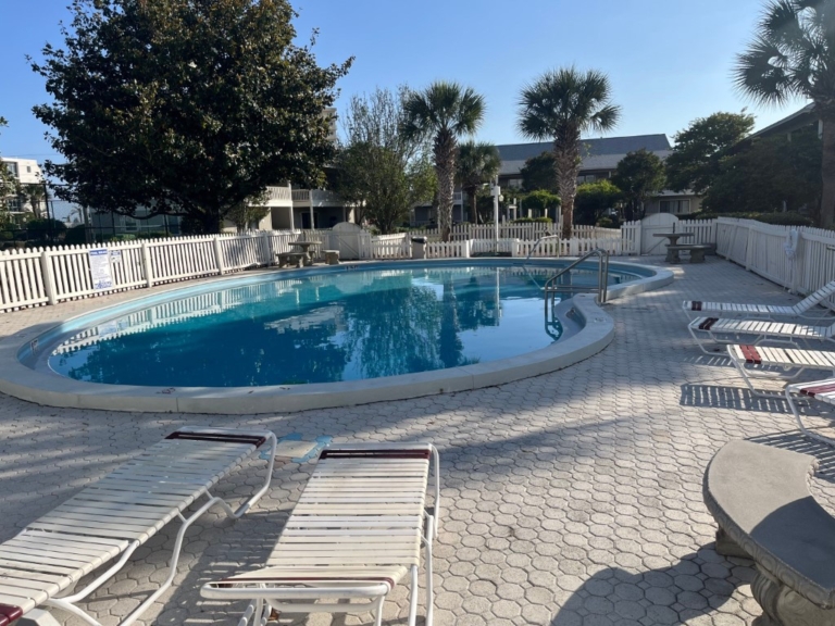 54-Apr 25, 2023 22-11-23-u8Ru